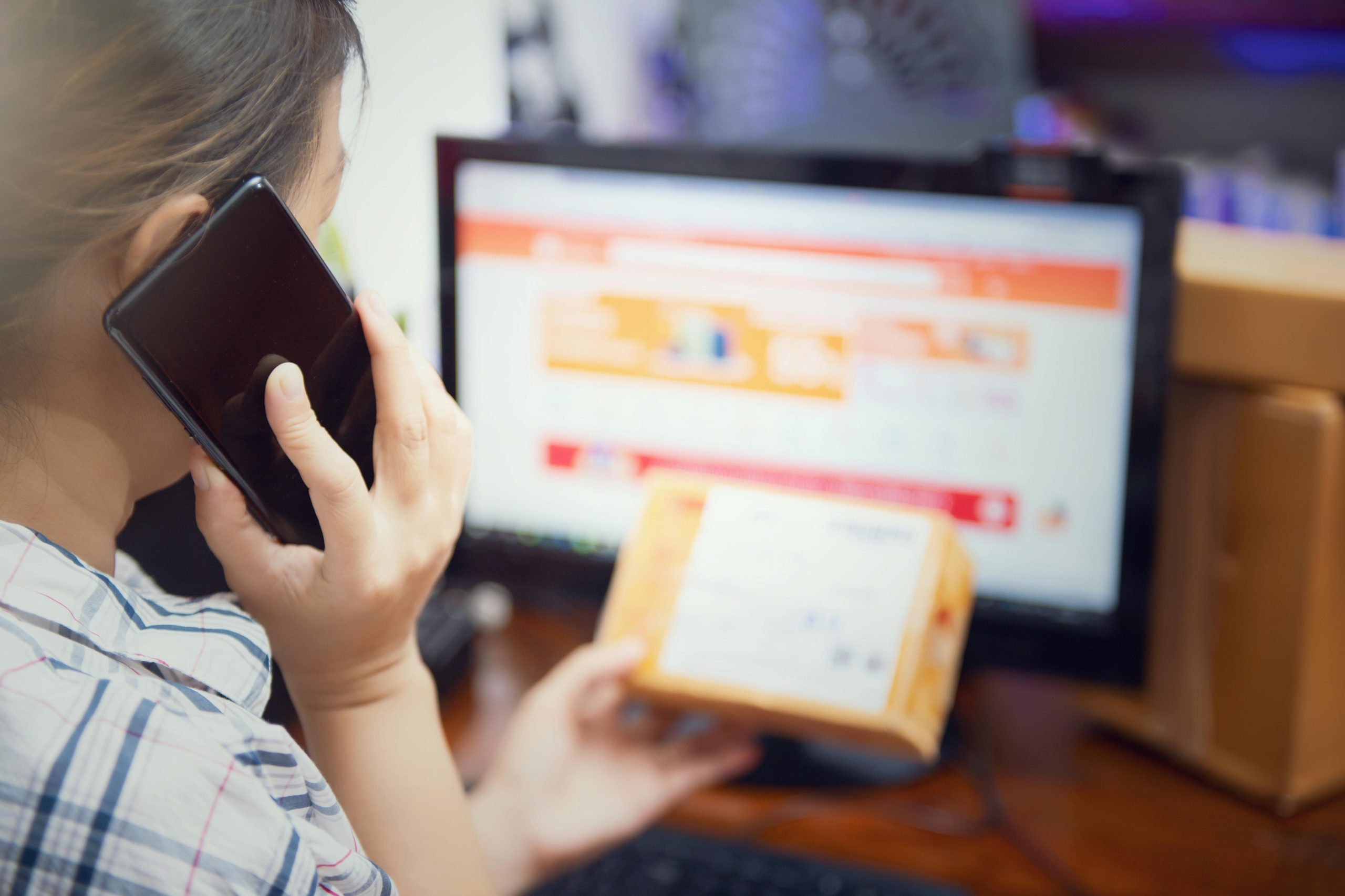 Dropshipping vs. Traditional E-Commerce: Which Works Best?